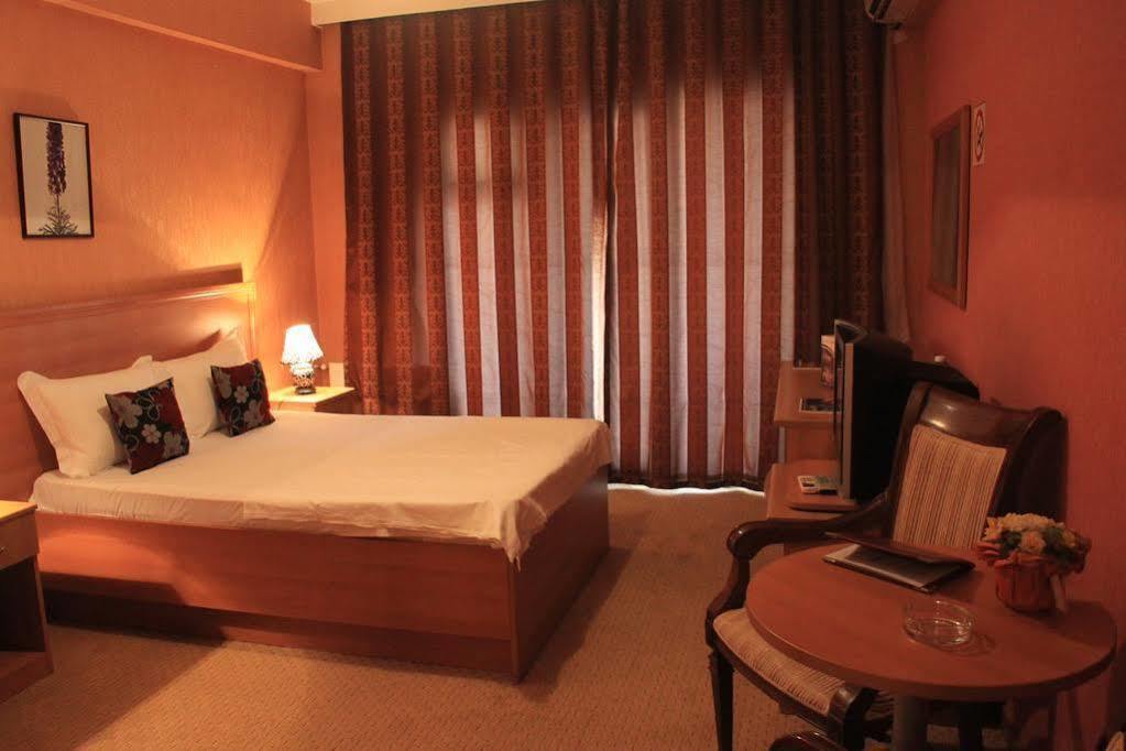 Gallery Hotel Baku Exteriör bild